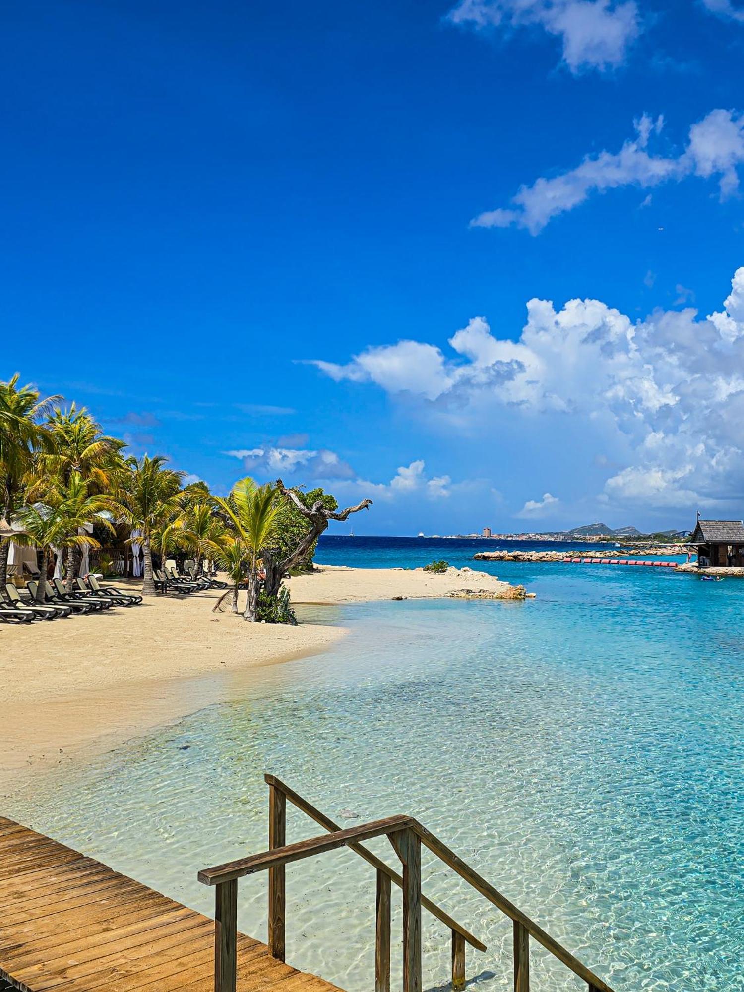 The Royal Sea Aquarium Resort Willemstad Exterior foto